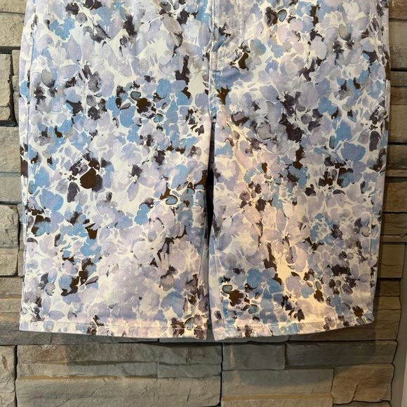 NYDJ Briella 10 Inch Shorts Lift Tuck Technology Briella Stretch - Picture 5 of 10